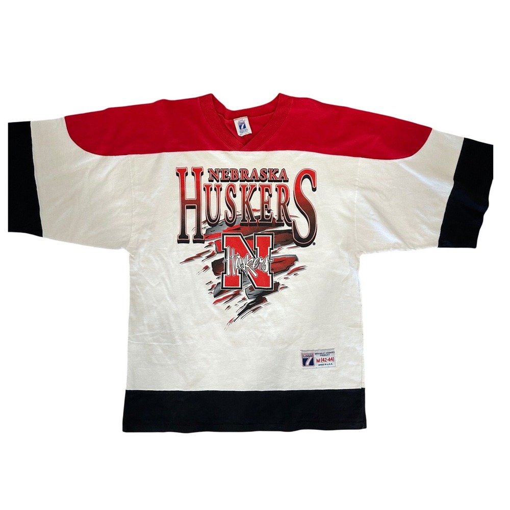 Vintage Nebraska Huskers Logo 7‎ Shirt Medium Ripped Graphic Jersey Style USA